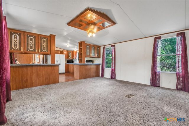 1400 Valley View Road, Wimberley, TX 78676