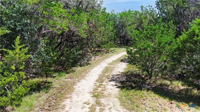 1400 Valley View Road, Wimberley, TX 78676