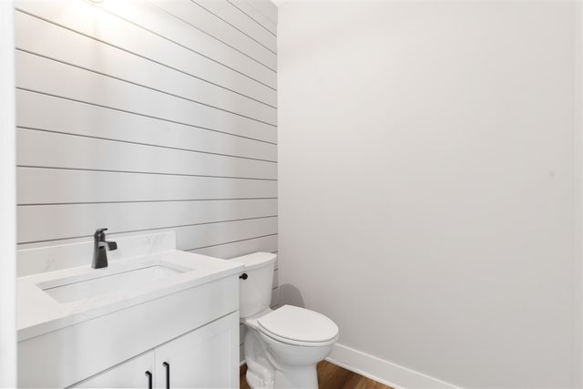 8090 W Pq Avenue, Kalamazoo, MI 49009