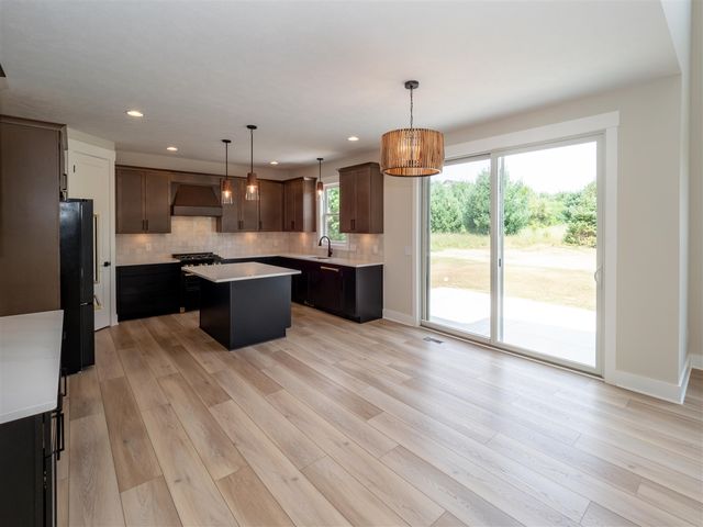 8090 W Pq Avenue, Kalamazoo, MI 49009