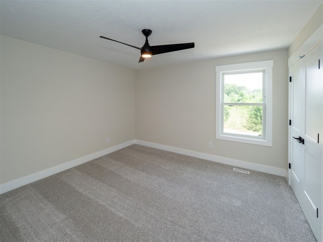 8090 W Pq Avenue, Kalamazoo, MI 49009