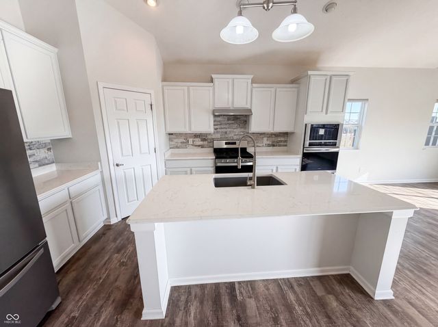 2357 Pokagon Street, Avon, IN 46123