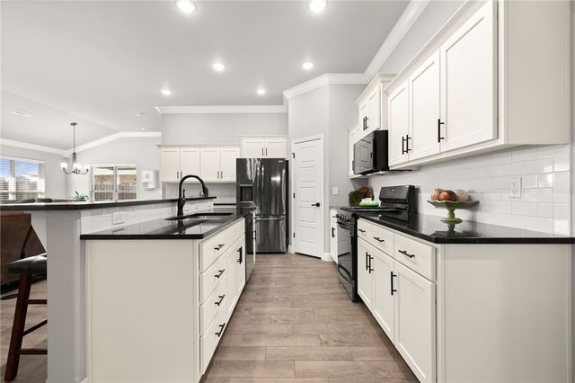 5558 Clear Springs Avenue, Springdale, AR 72762