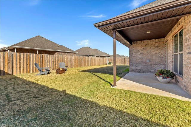 5558 Clear Springs Avenue, Springdale, AR 72762