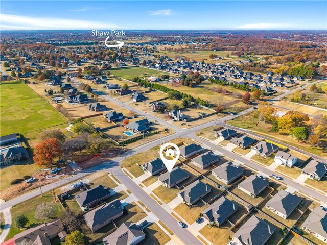 5558 Clear Springs Avenue, Springdale, AR 72762