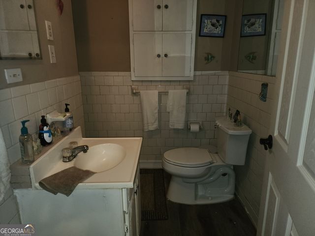 366 E Pine Lake Drive, West Point, GA 31833