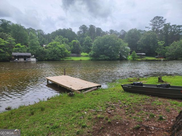 366 E Pine Lake Drive, West Point, GA 31833