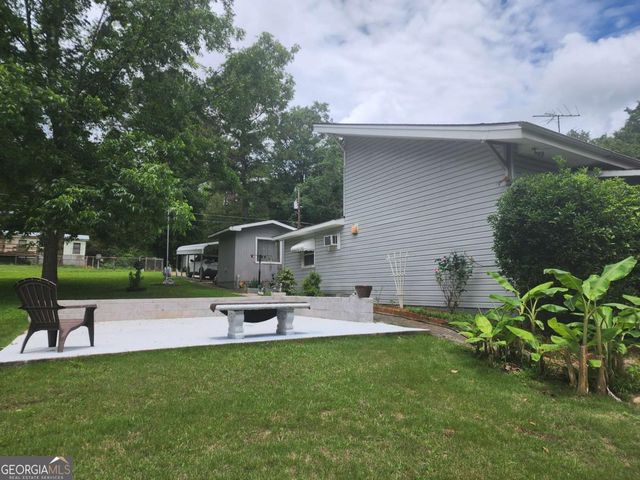 366 E Pine Lake Drive, West Point, GA 31833