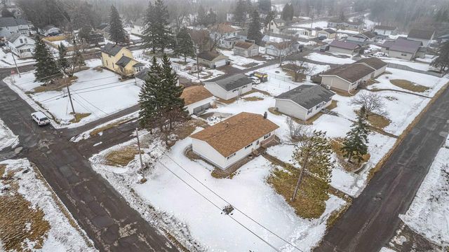 5301 E 4th Street, Superior, WI 54880