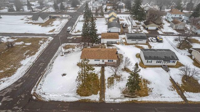 5301 E 4th Street, Superior, WI 54880