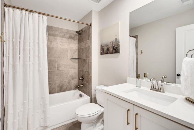 10249 EVERGREEN MANOR CV, Lakeland, TN 38002