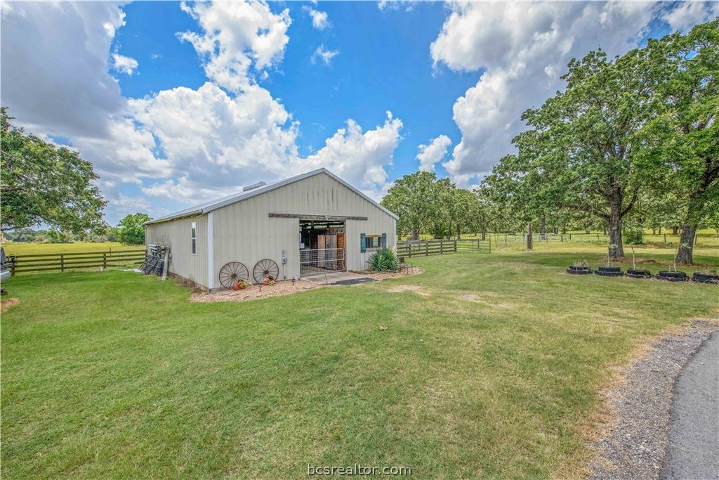 7353 Dick Elliott Road, Bryan, TX 77808 — photo 4