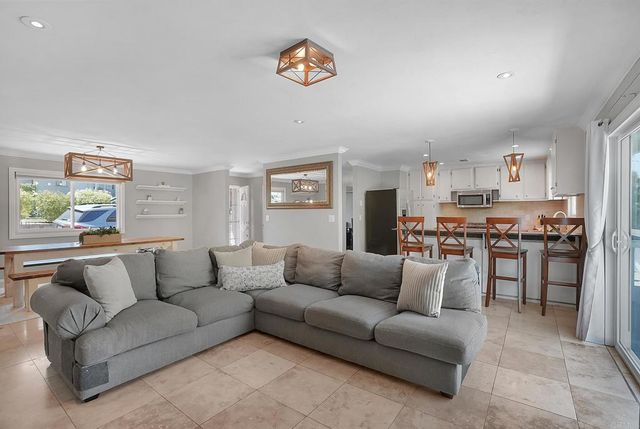 10336 Don Pico Ct, Spring Valley, CA 91978