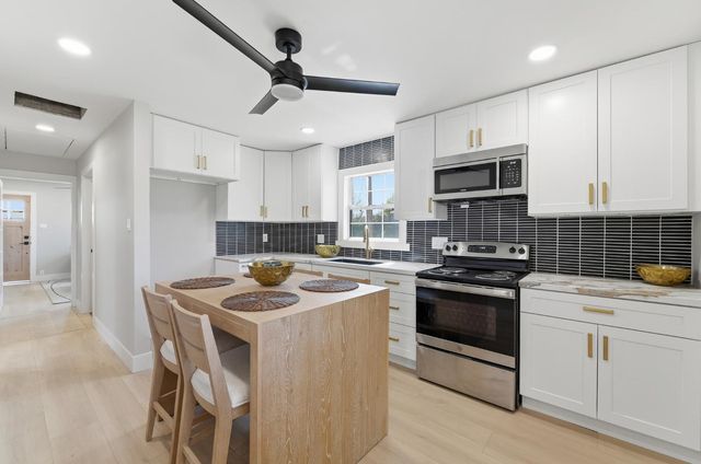 613 Beard Ave, Modesto, CA 95354