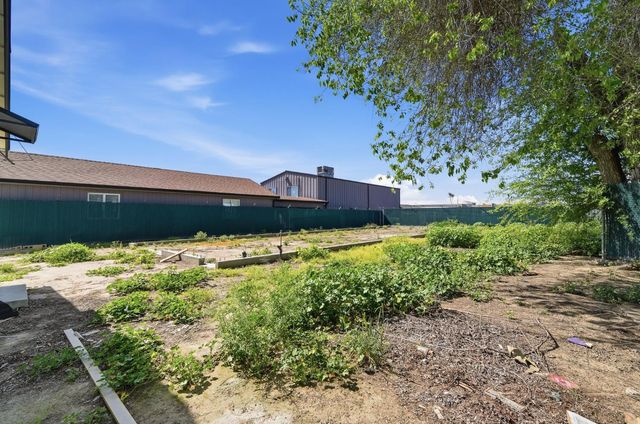 613 Beard Ave, Modesto, CA 95354