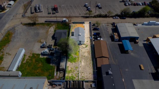 613 Beard Ave, Modesto, CA 95354