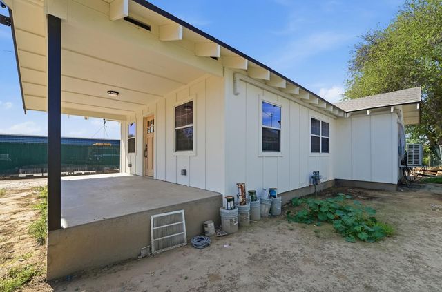 613 Beard Ave, Modesto, CA 95354