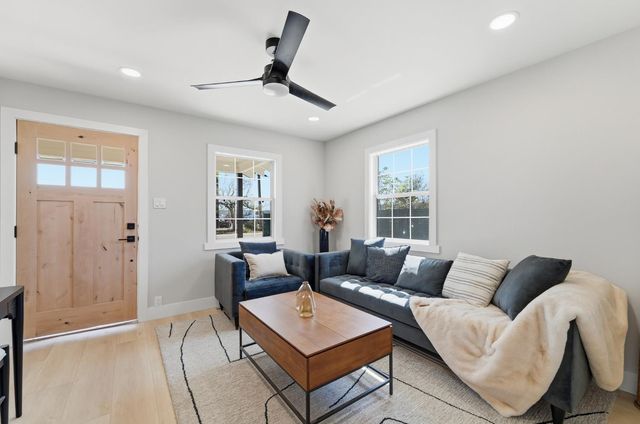 613 Beard Ave, Modesto, CA 95354