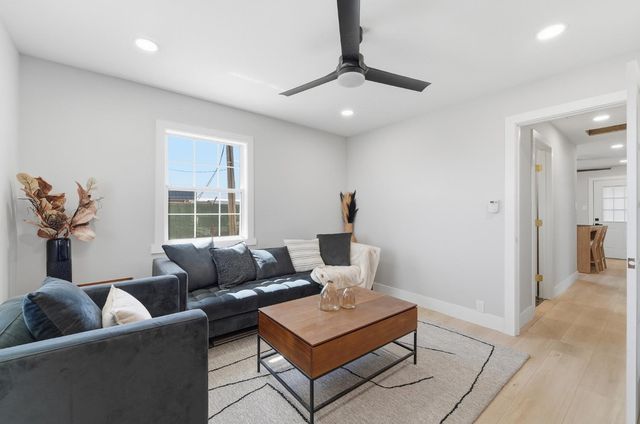 613 Beard Ave, Modesto, CA 95354