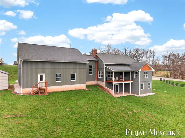 8977 2 Mile Road Ne, Ada Twp, MI 49301