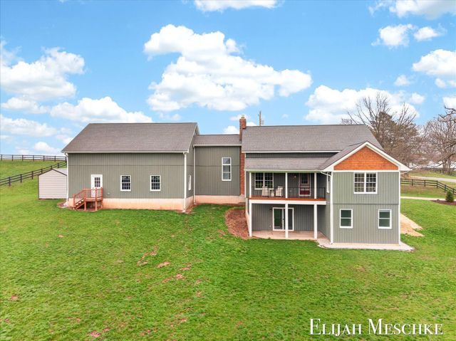 8977 2 Mile Road Ne, Ada Twp, MI 49301