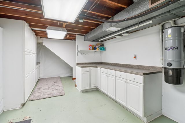 5157 Walnut Drive, Pleasant Hill, IA 50327