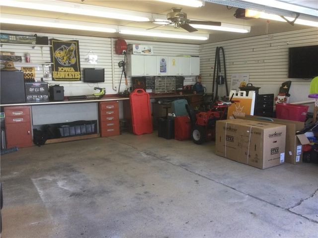 5157 Walnut Drive, Pleasant Hill, IA 50327