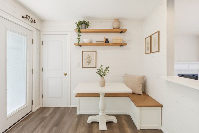 5157 Walnut Drive, Pleasant Hill, IA 50327