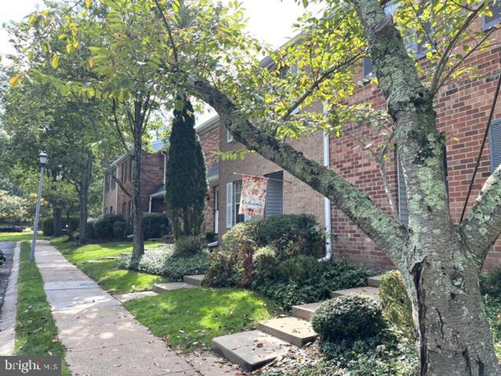 52 SYCAMORE CT, LAWRENCEVILLE, NJ 08648 — photo 2