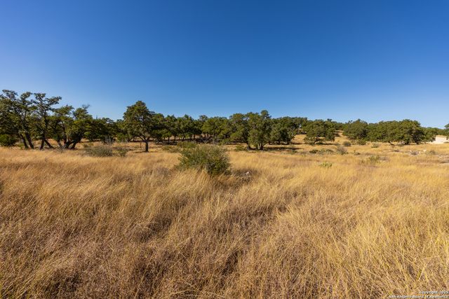 000 Cattlemans Crossing Dr, Kerrville, TX 78023