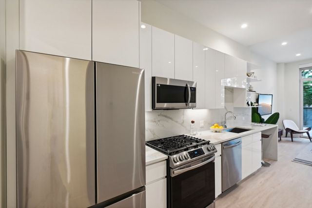 812 W Adams Street 410, Chicago, IL 60607