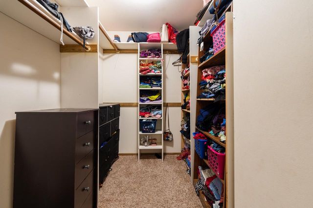 N102W15801 Flintlock TRAIL, Germantown, WI 53022