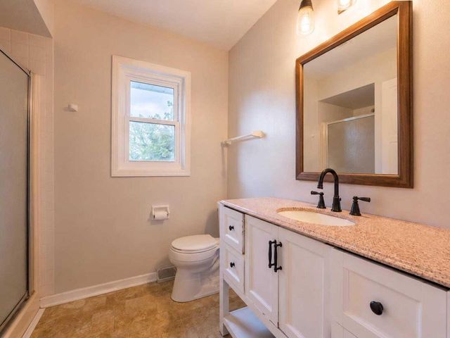 N102W15801 Flintlock TRAIL, Germantown, WI 53022