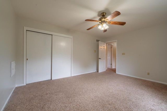 N102W15801 Flintlock TRAIL, Germantown, WI 53022