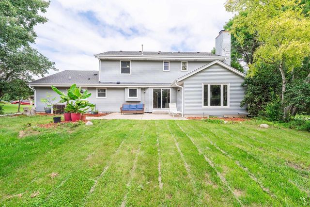 N102W15801 Flintlock TRAIL, Germantown, WI 53022