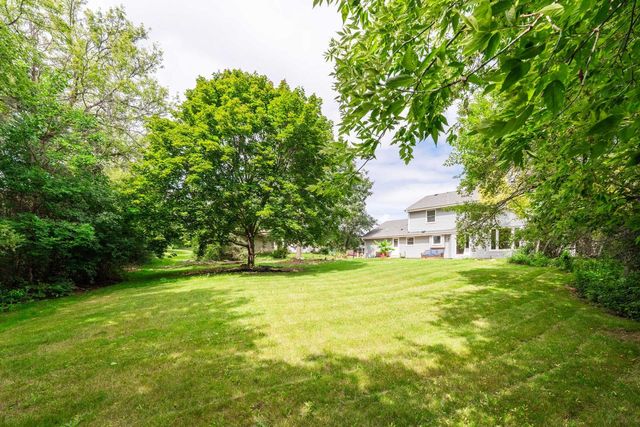 N102W15801 Flintlock TRAIL, Germantown, WI 53022