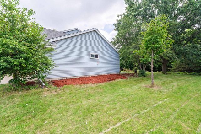 N102W15801 Flintlock TRAIL, Germantown, WI 53022