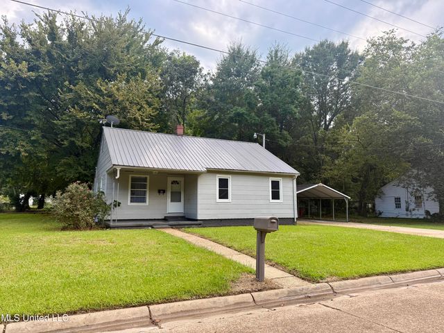 41 Pecan Street, Grenada, MS 38901