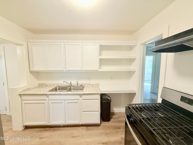 41 Pecan Street, Grenada, MS 38901