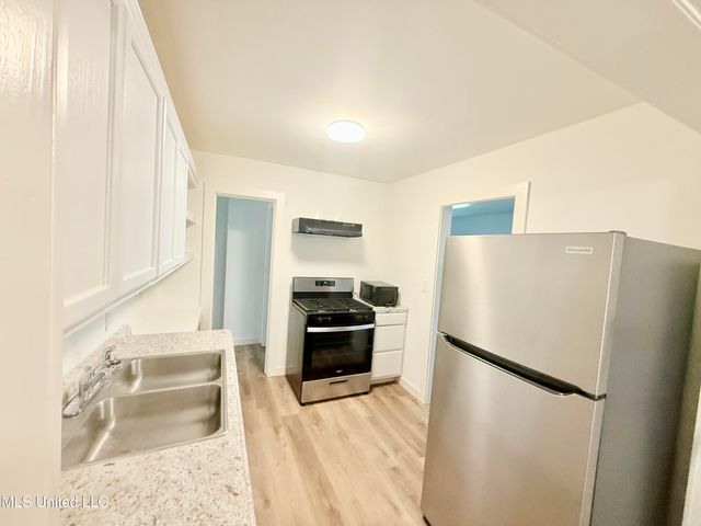 41 Pecan Street, Grenada, MS 38901