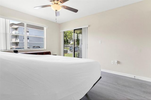8660 SW 212th St 101, Cutler Bay, FL 33189