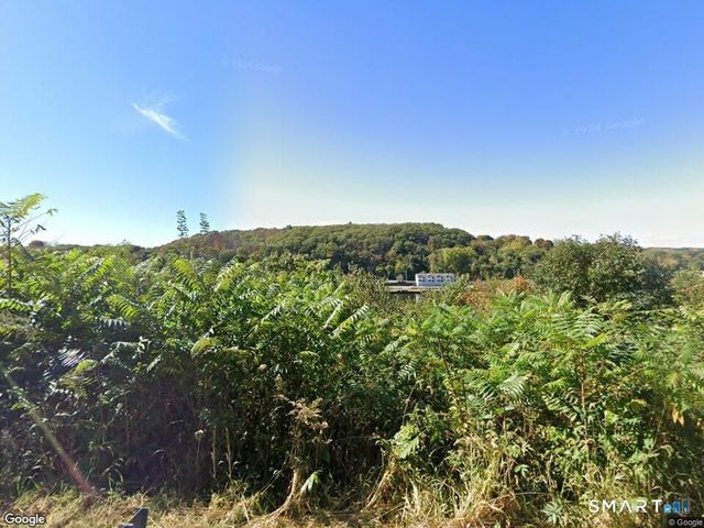 40 River Avenue, Norwich, CT 06360