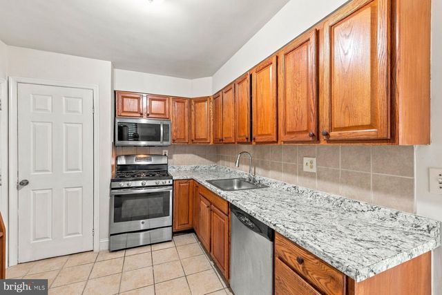 2120 RAVENSWOOD ST, Hyattsville, MD 20782