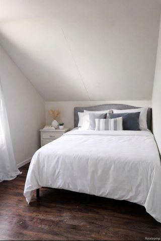 19954 Houghton Street, Detroit, MI 48219