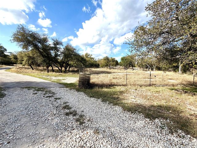 1360 County Road 233 RD, Florence, TX 76527