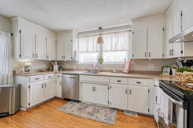 5740 Parris Bridge Road, Chesnee, SC 29323