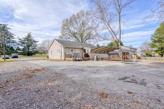 5740 Parris Bridge Road, Chesnee, SC 29323
