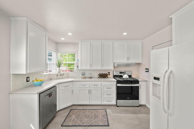 1342 61st St, Sacramento, CA 95819