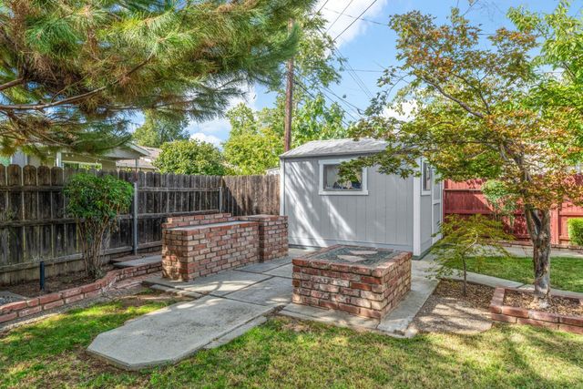 1342 61st St, Sacramento, CA 95819