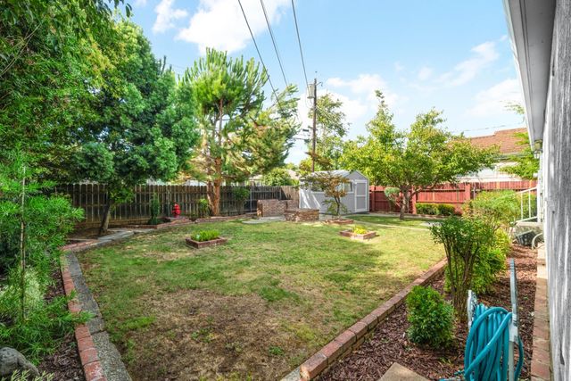1342 61st St, Sacramento, CA 95819
